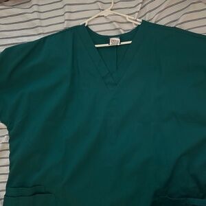 Cherokee Hunter Green scrub top 2xl